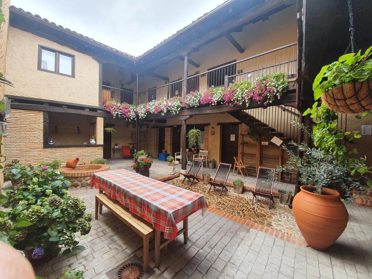 Albergue El Encanto Villares de Orbigo Exterior photo
