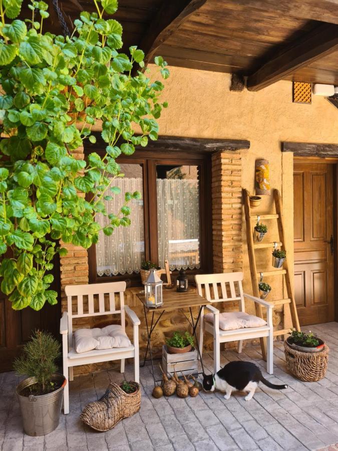 Albergue El Encanto Villares de Orbigo Exterior photo