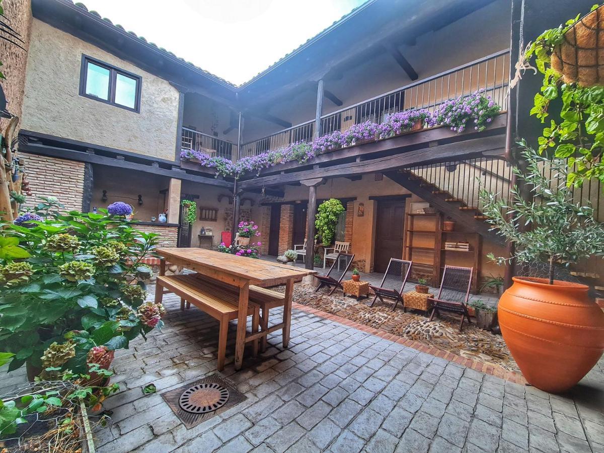 Albergue El Encanto Villares de Orbigo Exterior photo