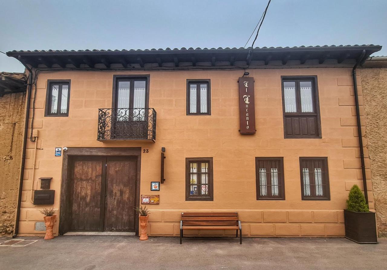 Albergue El Encanto Villares de Orbigo Exterior photo